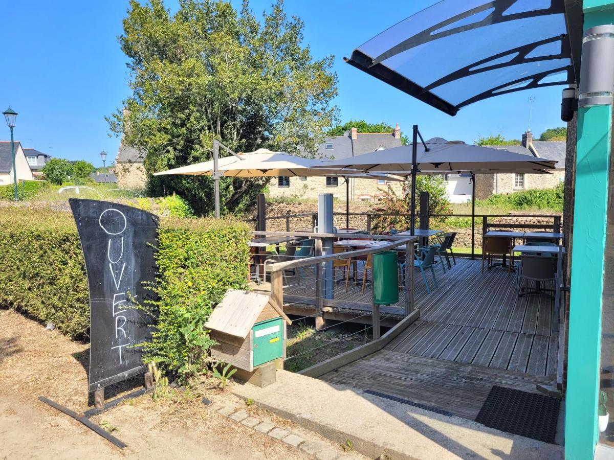 迪纳尔 Le Petit Montmartre酒店 外观 照片